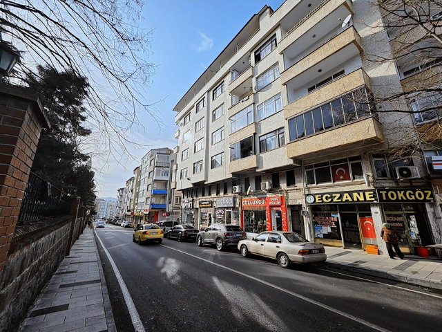 NUMUNE HASTANESİ KARŞISINDA DENİZ MANZARALI 3+1 SATILIK DAİRE