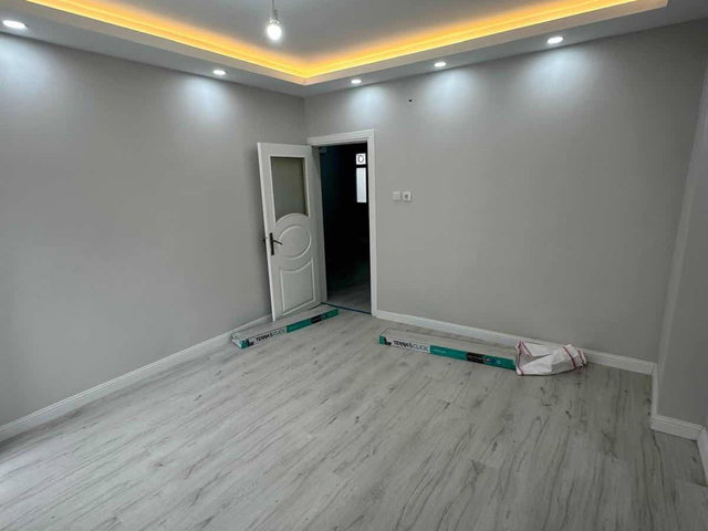 Halkalı metroya yakın 2+1 arakat satılık daire
