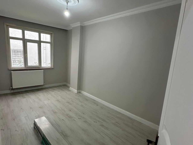 Halkalı metroya yakın 2+1 arakat satılık daire