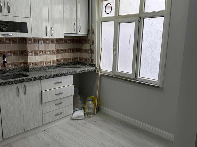 Halkalı metroya yakın 2+1 arakat satılık daire
