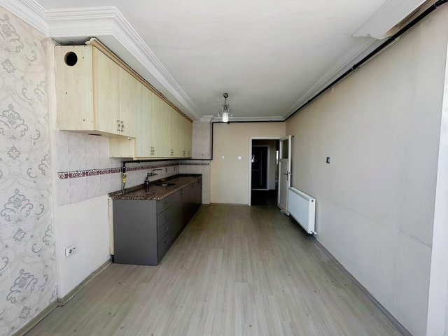 HUZUREVLERİ MAH OKULLAR BÖLGESİ BULVAR ÜZERİ KİRALIK 3+1 DAİRE