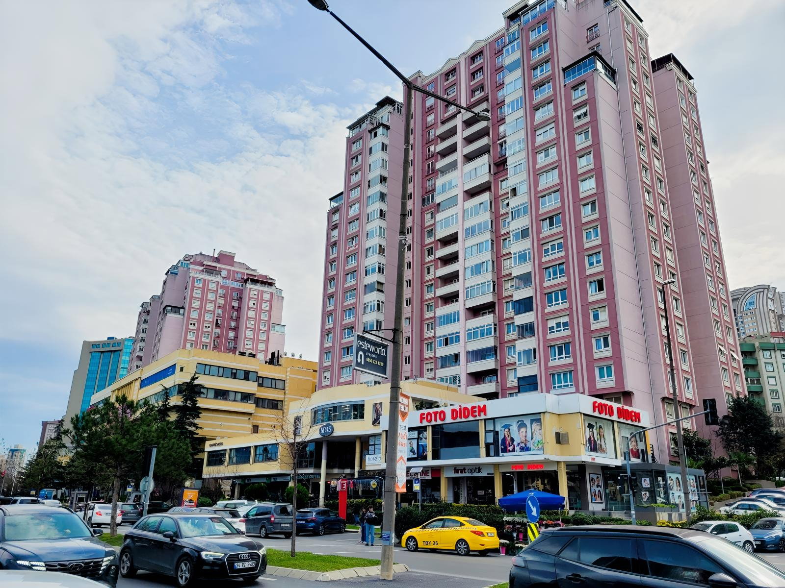 ATAŞEHİR ATA BLOKLARI MİGROS YANI BÜYÜK TİP TADİLATLI 4+1 BOŞ
