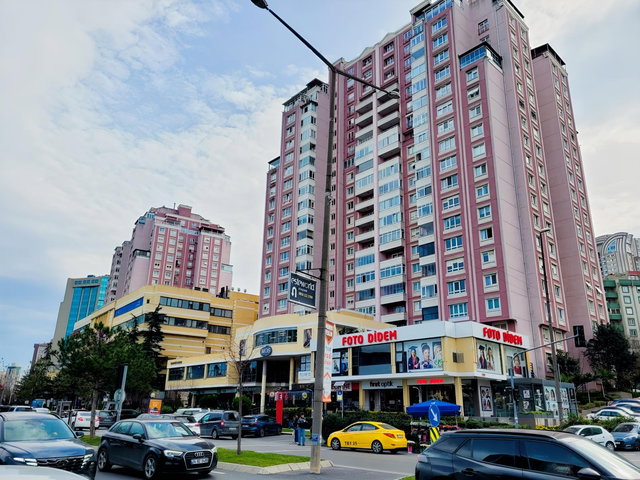ATAŞEHİR ATA BLOKLARI MİGROS YANI BÜYÜK TİP TADİLATLI 4+1 BOŞ