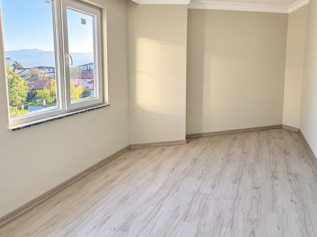 AKYAZI'DA SATILIK 1+1 DAİRE
