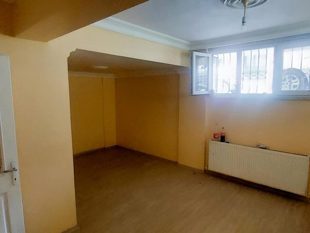 İÇERENKÖY MAH.ACIBADEM ÜNİVERSİTESİ YAKININDA KOT.1 DE 2+1 DAİRE