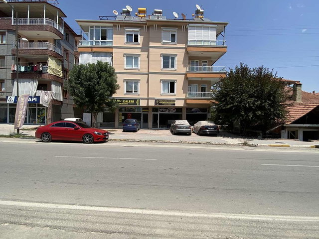 KORKUTELİ 3+1 GENİŞ 2. KAT DOĞU KUZEY CEPHELİ TEMİZ DAİRE
