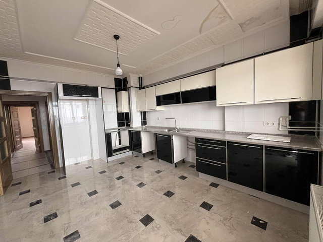 CUMHURİYET MAHALLESİ OSMANLI KONAKLARINDA 4+1 SATILIK DAİRE