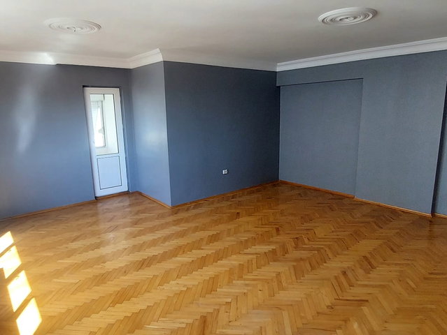 İÇERENKÖY MERKEZDE SEÇKİN SİTEDE 7/24 GÜVENLİKLİ 3+1 ARA KAT