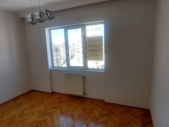 İÇERENKÖY MERKEZDE SEÇKİN SİTEDE 7/24 GÜVENLİKLİ 3+1 ARA KAT