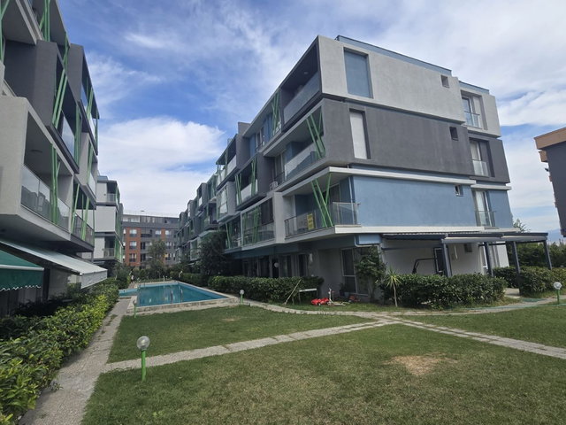 Studio City 5'de Kiralık Arakat Eşyalı 1+1 Daire