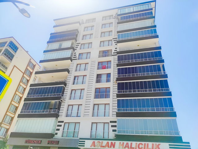 ALTINKAYISI BULVARI ÜZERİNDE SATILIK 4+1 İÇİ YAPILI DAİRE
