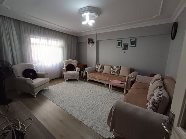 UZEMAR DAN SATILIK(2+1) BAĞCILAR YAVUZ SELİM MH'NDE 1 KAT
