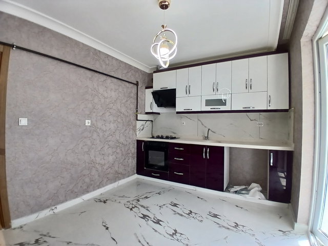 FERİDUNÇELİK'DE CADDE YAKINI ÇİFT GİRİŞLİ FULLYAPILI 6+1 DUBLEX