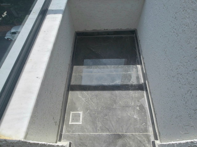KULE'den | SIFIR - Otoparklı Binada Çarşıya Yakın 2+1 Ara Katlar