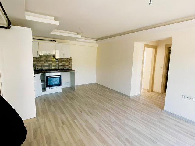 Yeni Foça da Havuzlu Sitede Kiralık 2+1