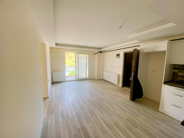 Yeni Foça da Havuzlu Sitede Kiralık 2+1