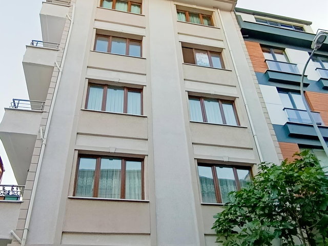 KISIKLIDA ADALAR MANZARALI ÖZEL KONUMDA SATILIK 3+1 DAİRE
