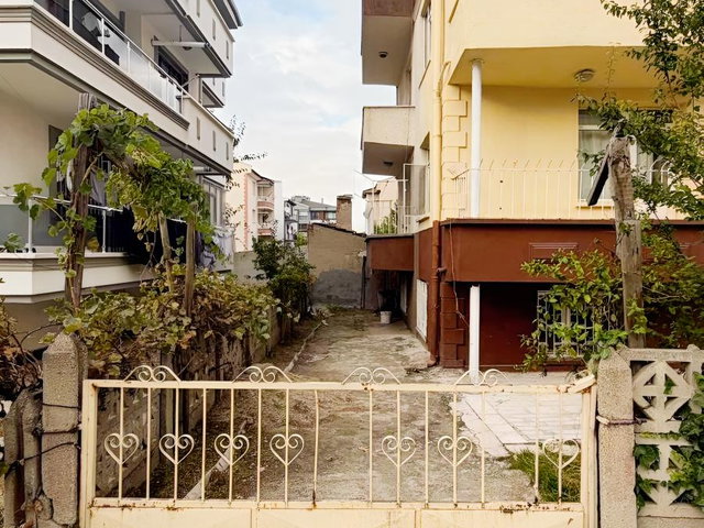 TURKUAZ EMLAK'TAN NAZMİ SAATÇİ MAHALLESİNDE SATILIK KOMPLE BİNA