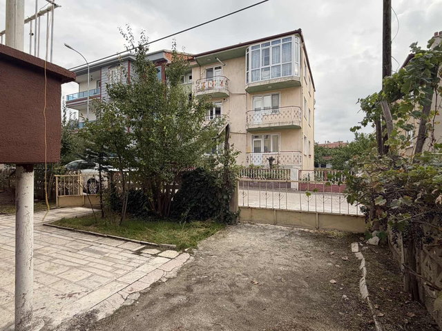 TURKUAZ EMLAK'TAN NAZMİ SAATÇİ MAHALLESİNDE SATILIK KOMPLE BİNA