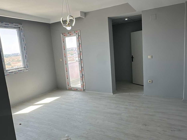 REMAY'DAN YÜZÜNCÜYIL'DA SATILIK 3+1 A.MUTFAK DAİR E.BANYO G.ODA