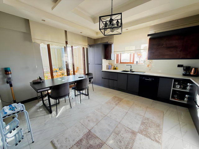 ÇİLESİZ MAH...DAİRE İÇİ ÖZEL YAPILMIŞ... 4+1 SATILIK LÜKS DAİRE
