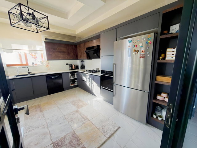 ÇİLESİZ MAH...DAİRE İÇİ ÖZEL YAPILMIŞ... 4+1 SATILIK LÜKS DAİRE