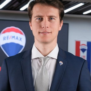 Emre Çolak