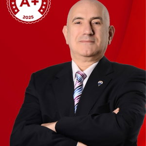 Nezih Şenusta