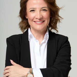 Nur Saroğlu