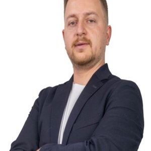 Vezir Emre Kocaoğlu
